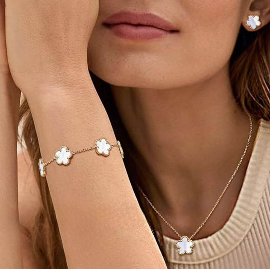 Mother-of-Pearl Clover Jewelry Set